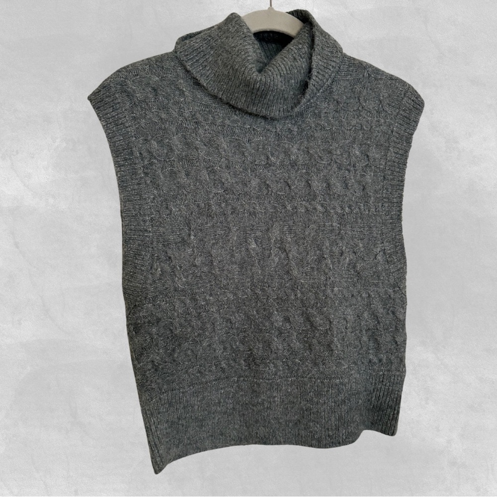 Sweater Vest